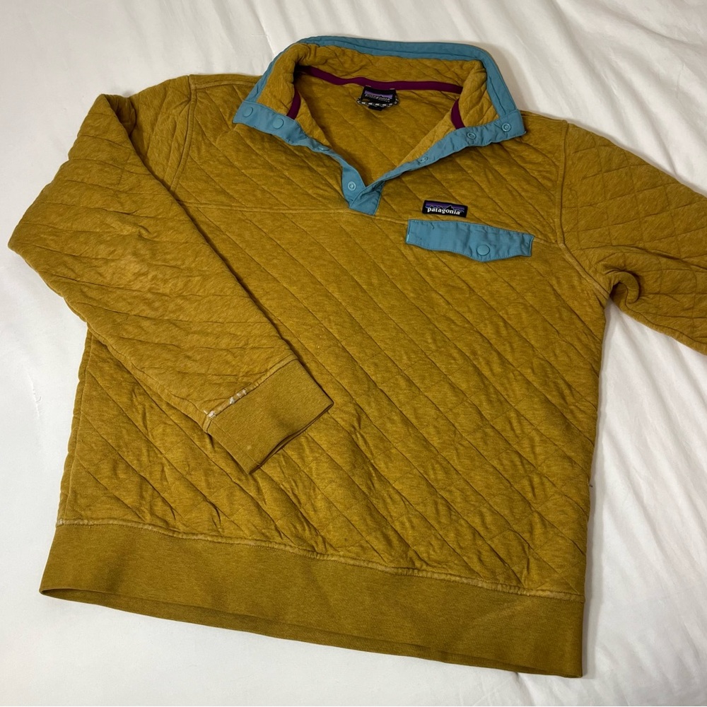 patagonia outdoor quilted snap sweatshirt